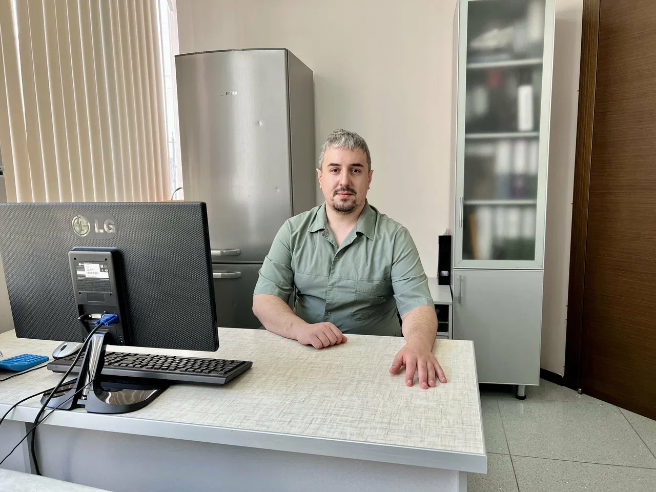 Врач-нарколог клиники АльфаМедНН на приёме